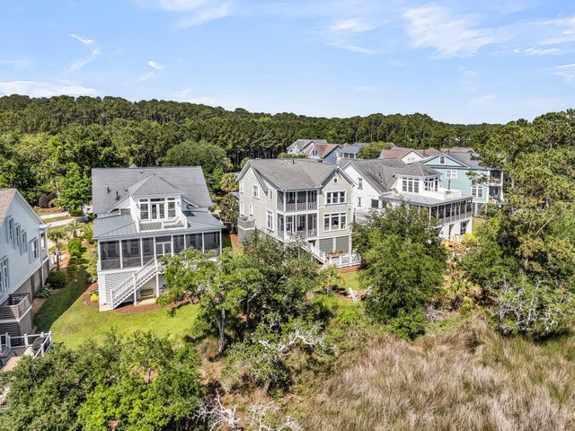 2072 Amenity Park Drive, Mount Pleasant, SC 29466