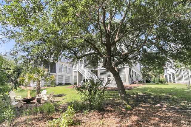 2072 Amenity Park Drive, Mount Pleasant, SC 29466