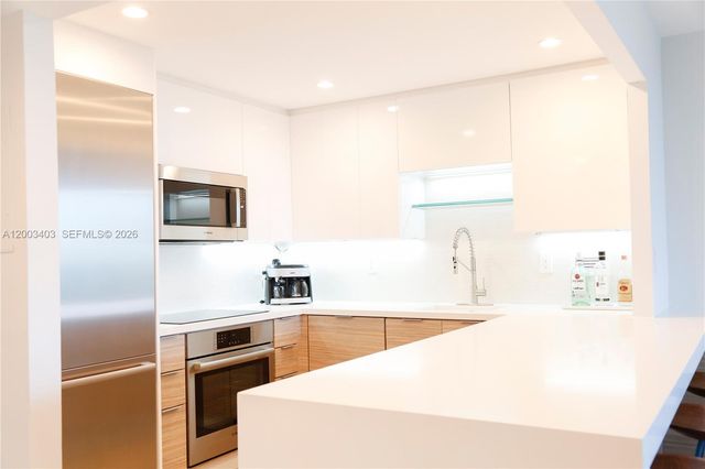 2301 Collins Ave 334, Miami Beach, FL 33139