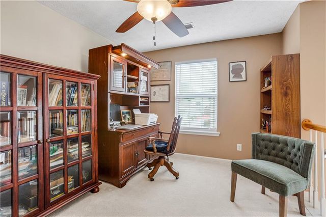 141 W Oaks Place, Woodstock, GA 30188