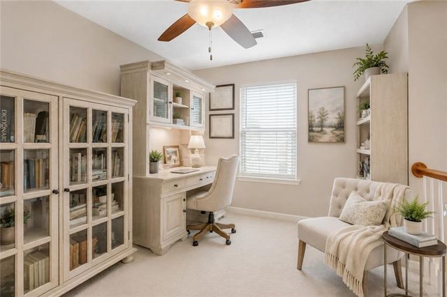 141 W Oaks Place, Woodstock, GA 30188