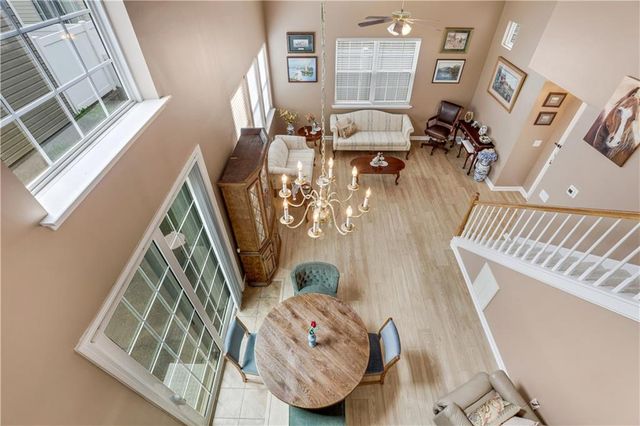 141 W Oaks Place, Woodstock, GA 30188