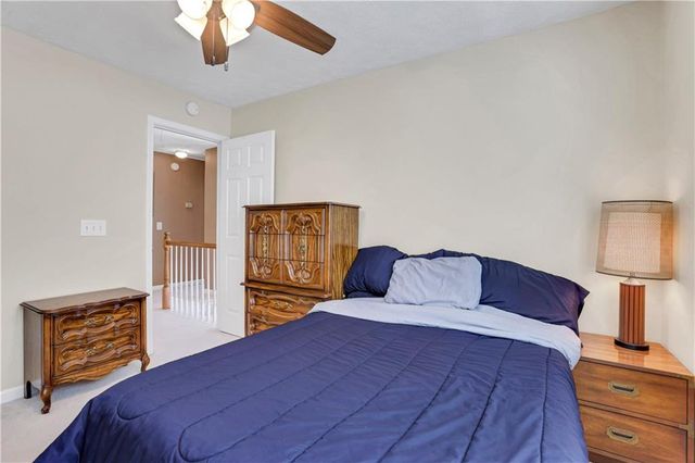 141 W Oaks Place, Woodstock, GA 30188