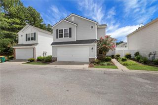 141 W Oaks Place, Woodstock, GA 30188