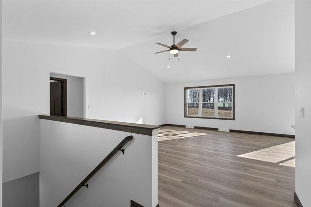 3752 WESTPOINT ROAD, Suamico, WI 54313