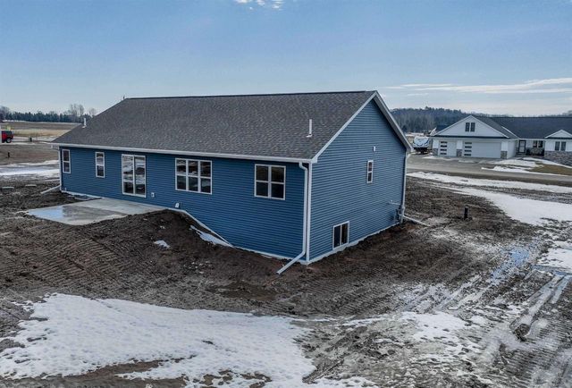 3752 WESTPOINT ROAD, Suamico, WI 54313