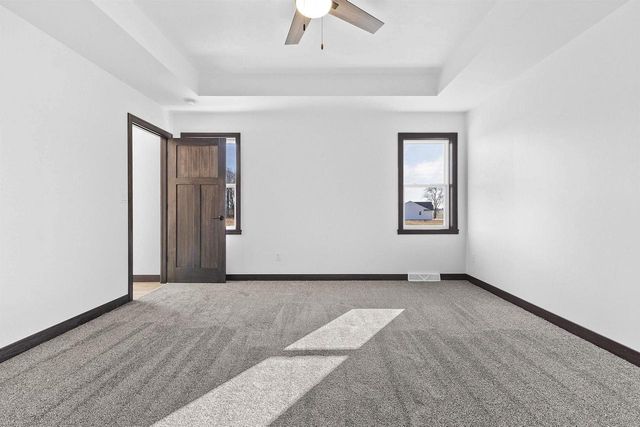 3752 WESTPOINT ROAD, Suamico, WI 54313