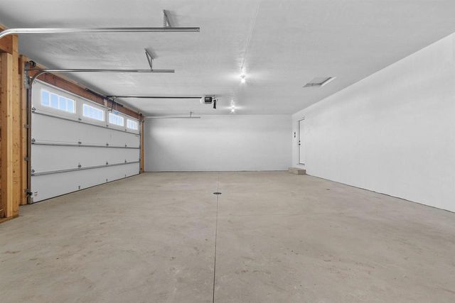 3752 WESTPOINT ROAD, Suamico, WI 54313