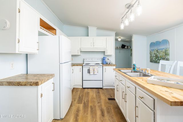 695 County Road 267, Niota, TN 37826