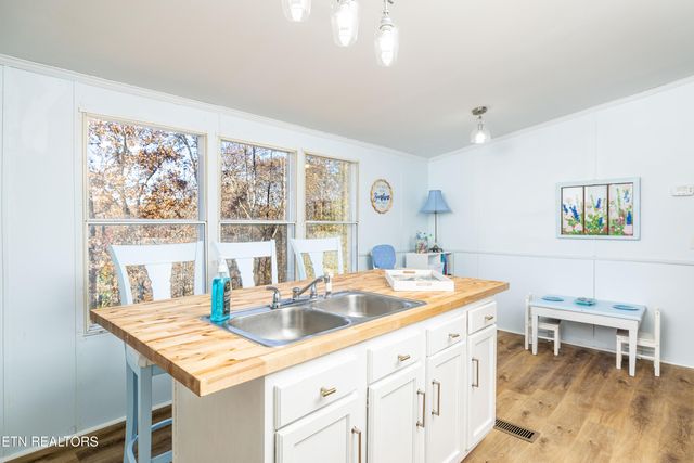 695 County Road 267, Niota, TN 37826