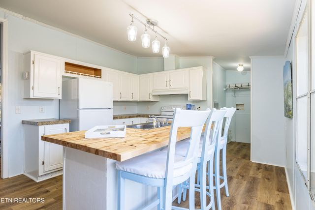 695 County Road 267, Niota, TN 37826