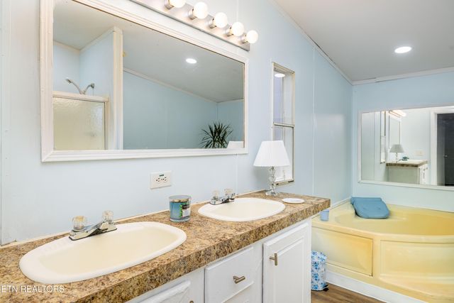 695 County Road 267, Niota, TN 37826