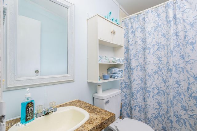 695 County Road 267, Niota, TN 37826