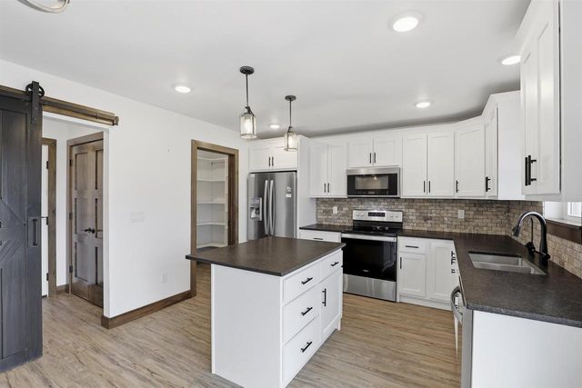 3140 S WEILER ROAD, Kaukauna, WI 54130