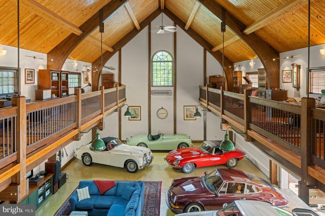 415 HUNTER RD, Oley, PA 19547