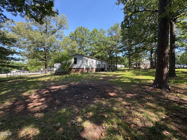 69 Ashley Court, Spring Lake, NC 28390