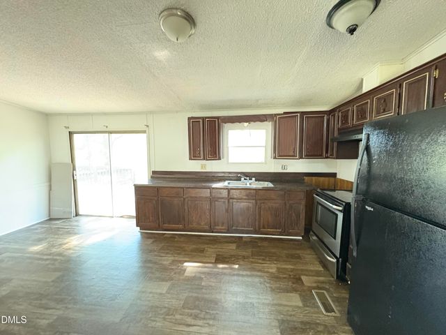 69 Ashley Court, Spring Lake, NC 28390