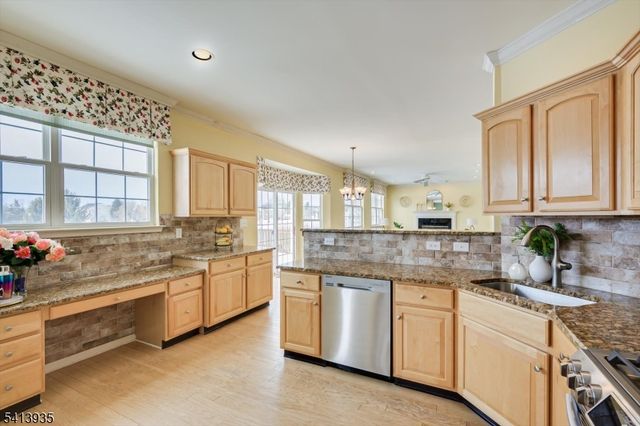 4 Veghte Pl, Franklin Twp., NJ 08823