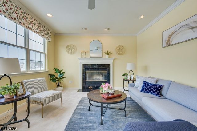 4 Veghte Pl, Franklin Twp., NJ 08823