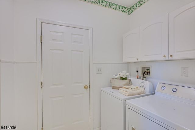 4 Veghte Pl, Franklin Twp., NJ 08823