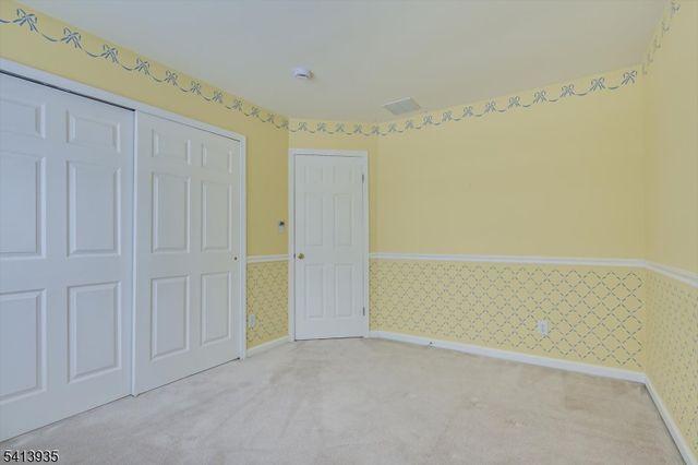 4 Veghte Pl, Franklin Twp., NJ 08823