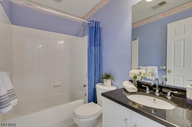 4 Veghte Pl, Franklin Twp., NJ 08823