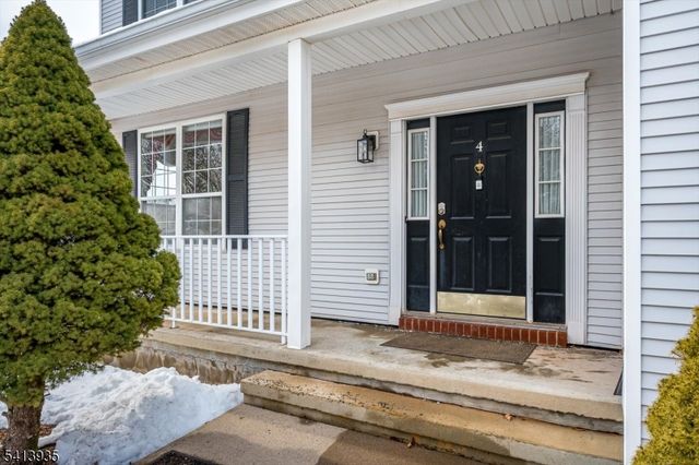 4 Veghte Pl, Franklin Twp., NJ 08823