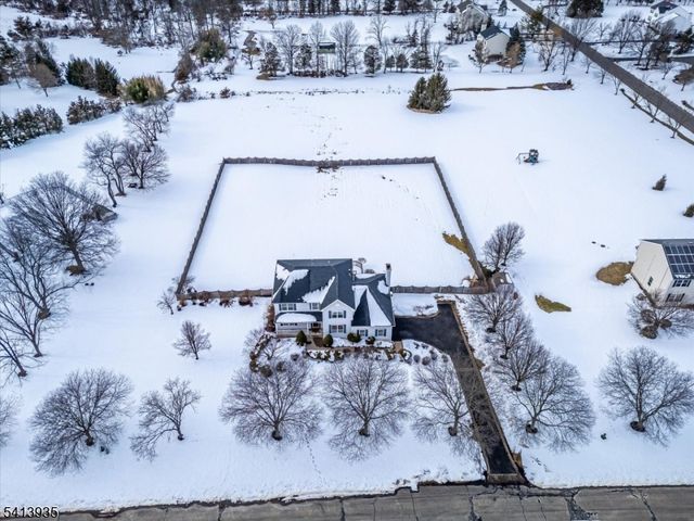 4 Veghte Pl, Franklin Twp., NJ 08823