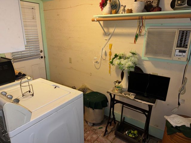 4430 Fm 1457, Round Top, TX 78954