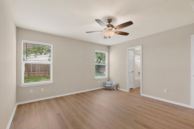 211 Lidell ST, Hutto, TX 78634