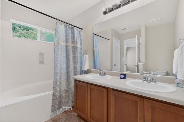 211 Lidell ST, Hutto, TX 78634