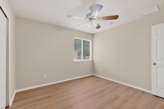 211 Lidell ST, Hutto, TX 78634