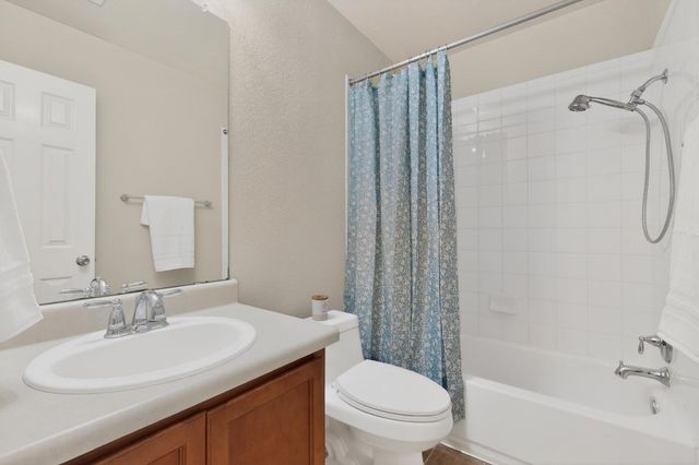 211 Lidell ST, Hutto, TX 78634