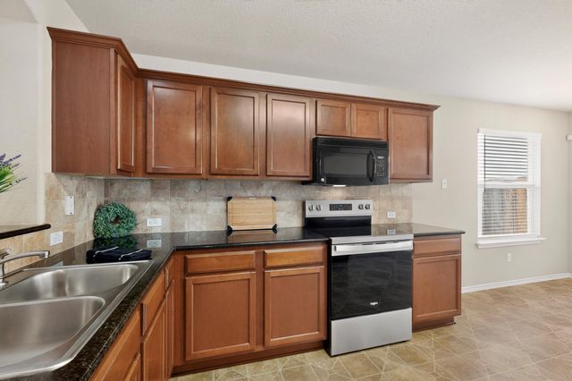 211 Lidell ST, Hutto, TX 78634