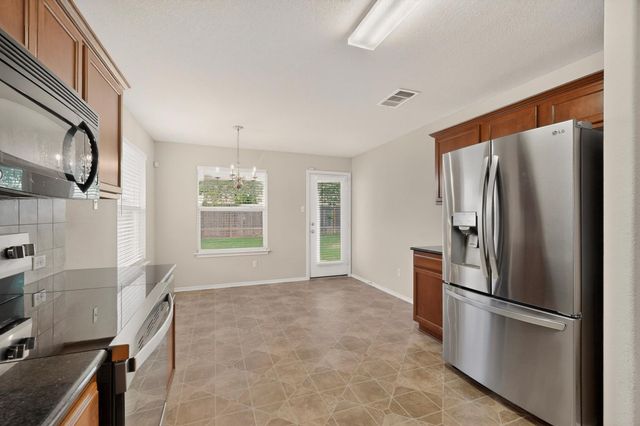 211 Lidell ST, Hutto, TX 78634