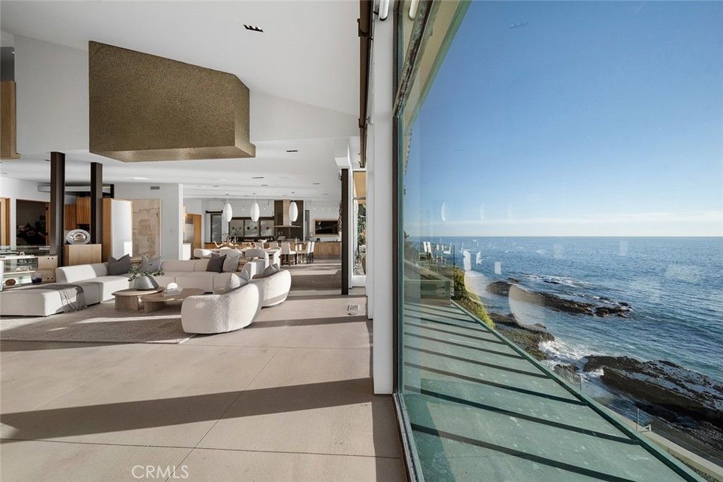 Image 19 of property listing at 2665 Victoria Drive, Laguna Beach, CA 92651