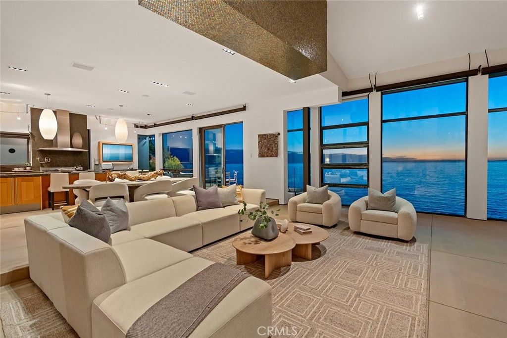 Image 30 of property listing at 2665 Victoria Drive, Laguna Beach, CA 92651