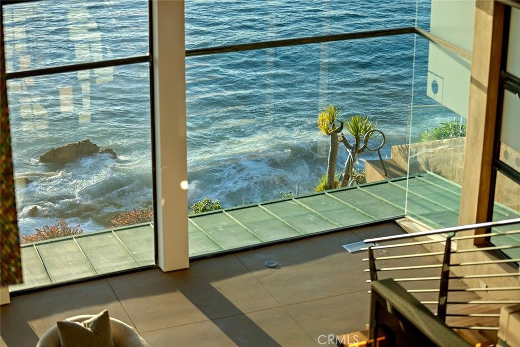 Image 33 of property listing at 2665 Victoria Drive, Laguna Beach, CA 92651