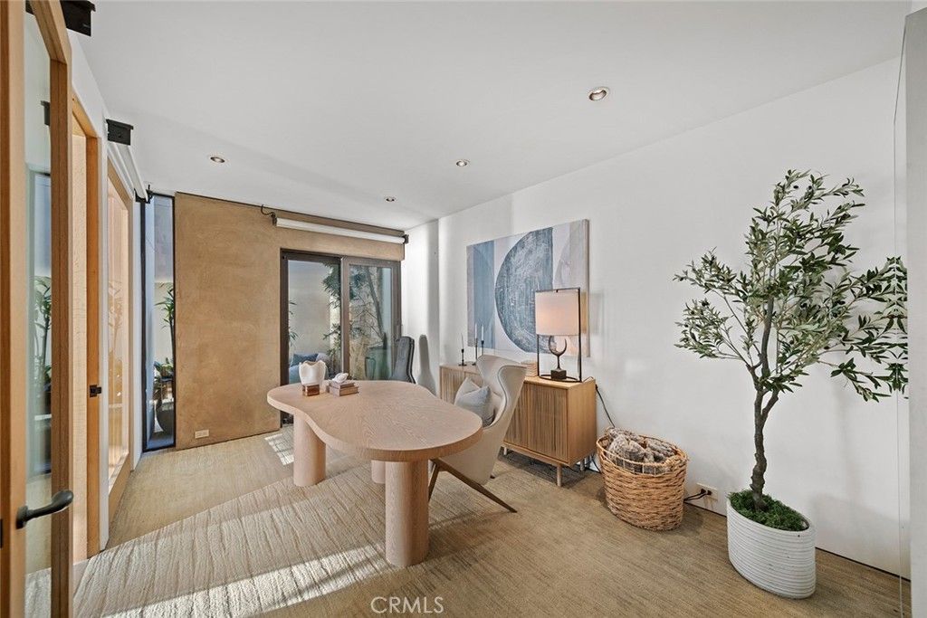 Image 37 of property listing at 2665 Victoria Drive, Laguna Beach, CA 92651