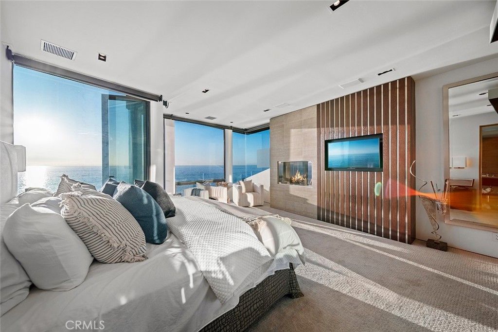 Image 39 of property listing at 2665 Victoria Drive, Laguna Beach, CA 92651