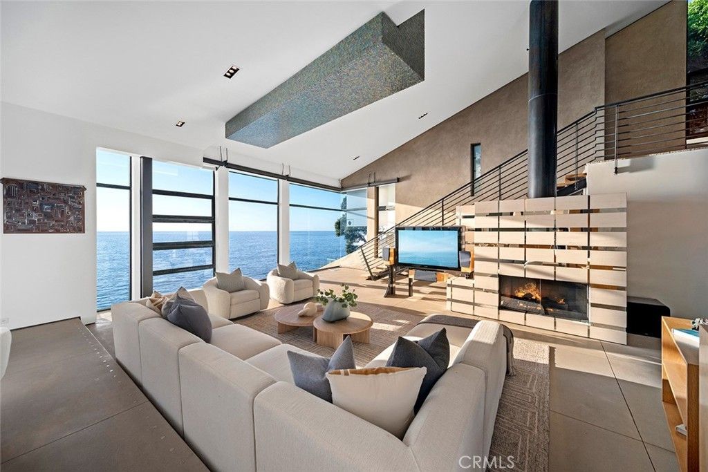 Image 5 of property listing at 2665 Victoria Drive, Laguna Beach, CA 92651
