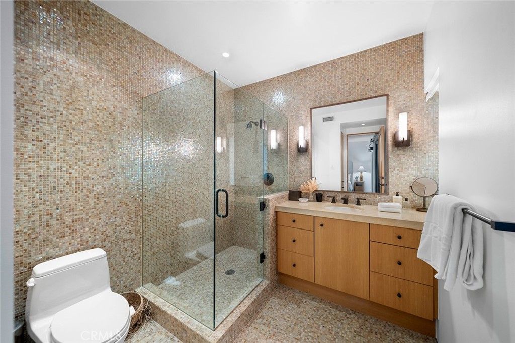 Image 58 of property listing at 2665 Victoria Drive, Laguna Beach, CA 92651