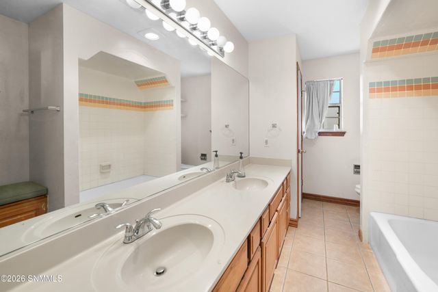 1028 Olla De Oro Lane, Las Cruces, NM 88005