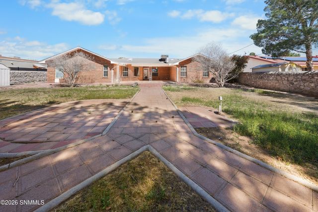 1028 Olla De Oro Lane, Las Cruces, NM 88005
