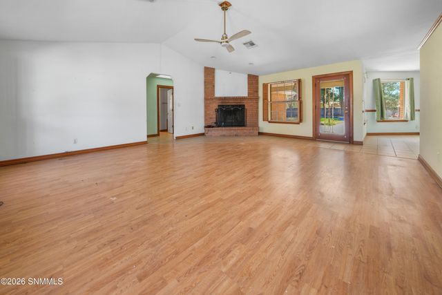 1028 Olla De Oro Lane, Las Cruces, NM 88005