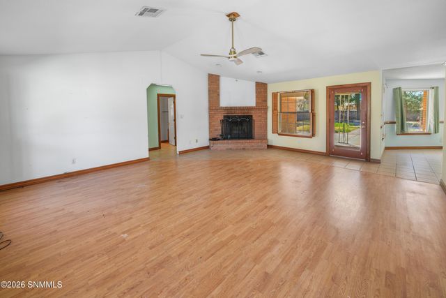 1028 Olla De Oro Lane, Las Cruces, NM 88005