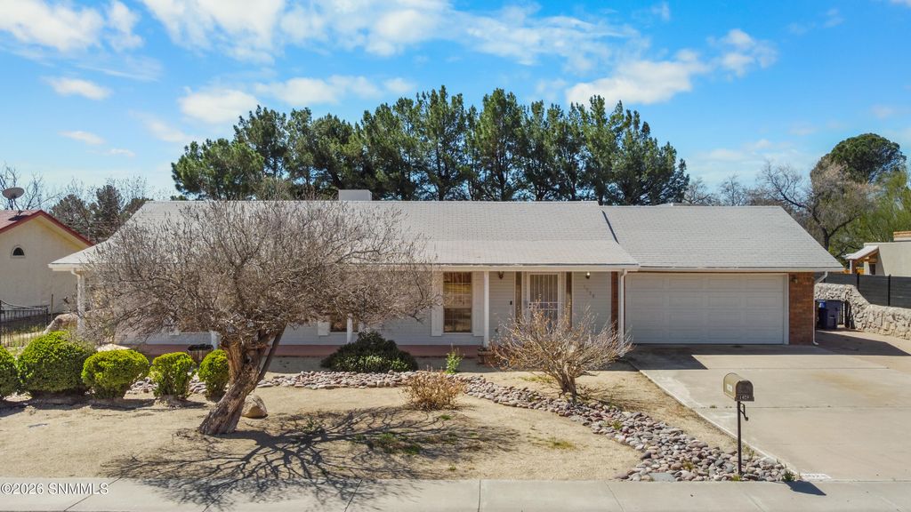 1028 Olla De Oro Lane, Las Cruces, NM 88005