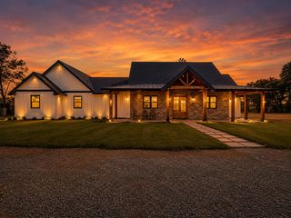 6217 Sandstone Ln, Browns Valley, CA 95918