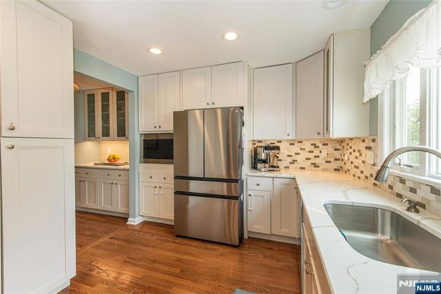 22 Elmwood Road, Verona, NJ 07044