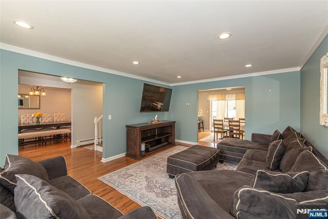 22 Elmwood Road, Verona, NJ 07044